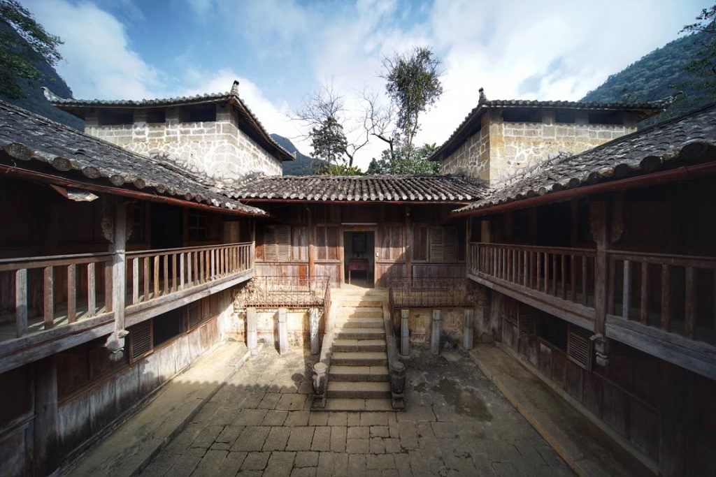 Dinh thự nhà họ Vương – Nét huyền bí đặc trưng của Hà Giang - Vivu