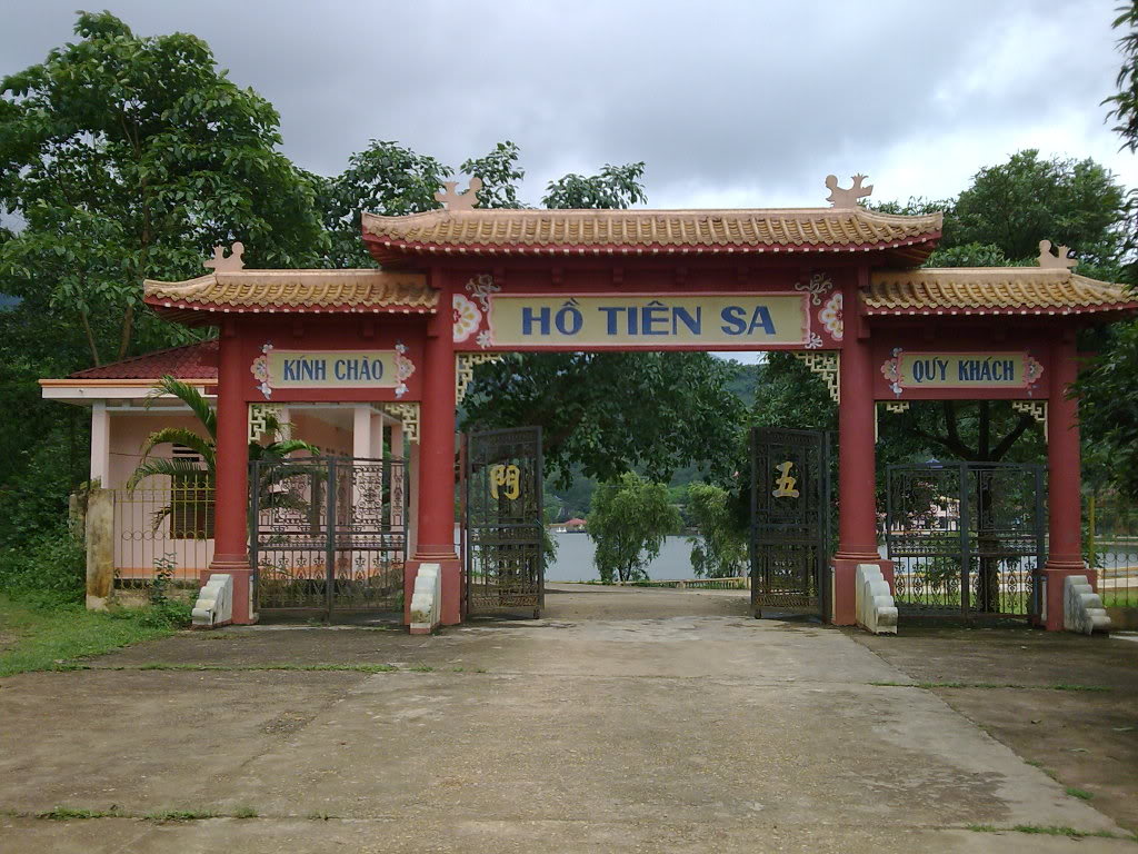Cổng Khu du lịch sinh thái Hồ Tiên Sa - Ba Vì - Hà Nội