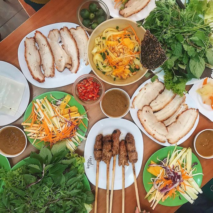 dac-san-da-nang-banh-trang-cuon