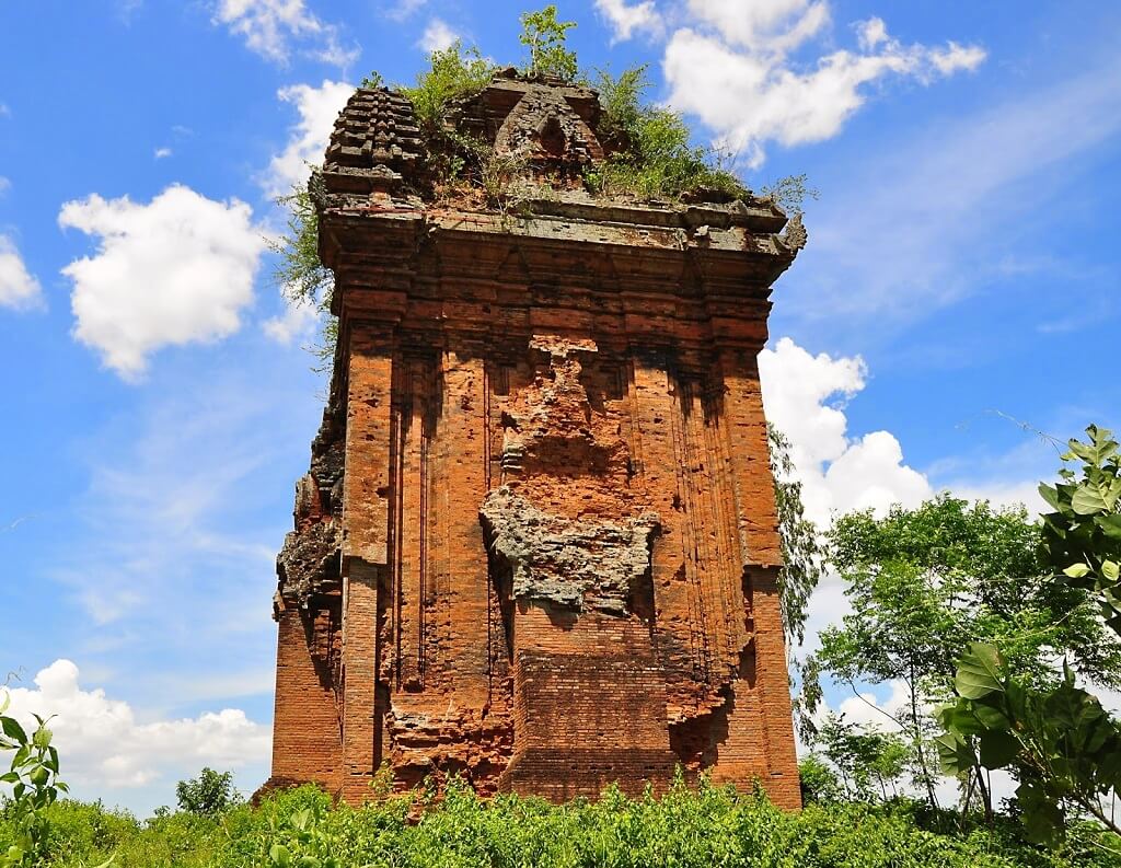 tháp Chăm Bình Định