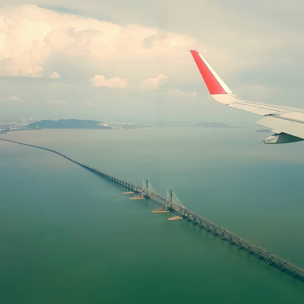 Di chuyển bằng đường hàng không đến Penang là phổ biến nhất