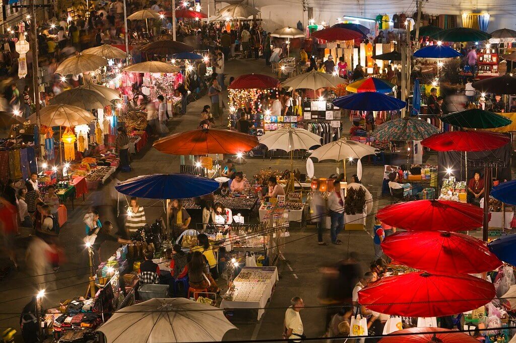 Chợ đêm Night Bazaar du lịch Chiang Mai