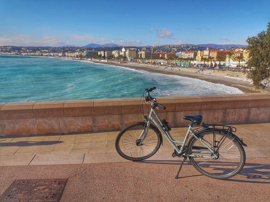 Đi xe đạp du lịch Nice Pháp