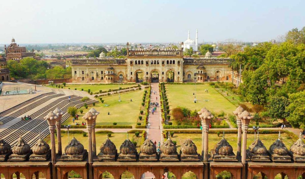 Cung điện Bara Imambara địa điểm bí ẩn ở Ấn Độ