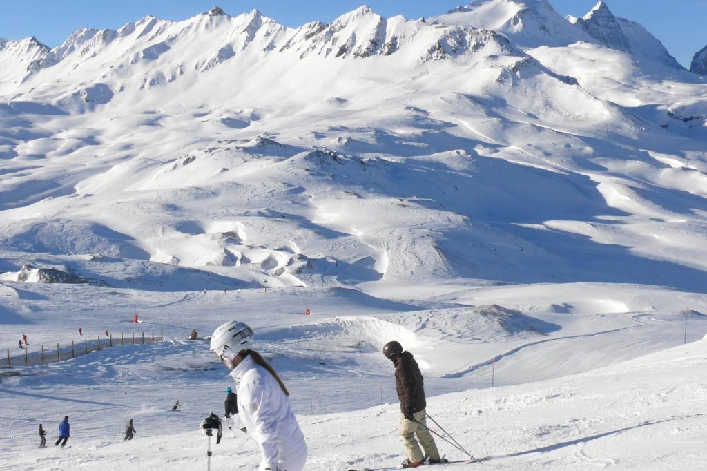 khu nghỉ mát trượt tuyết Val d'Isère Pháp