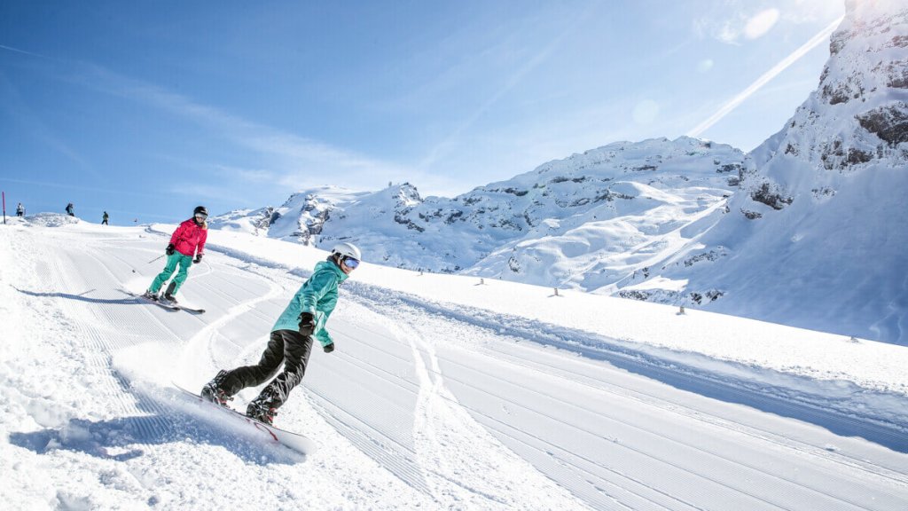 trượt tuyết trên núi Thụy Sĩ Titlis