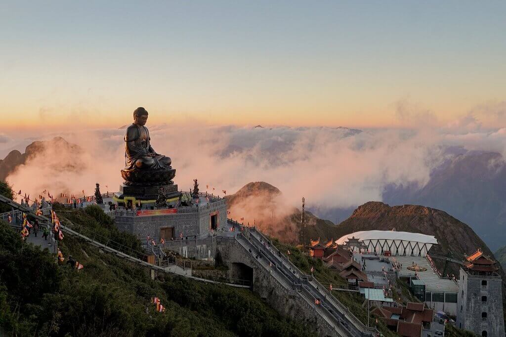 Đại tượng Phật núi Fansipan