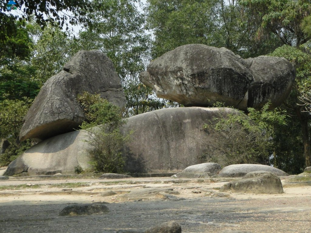 Hòn Trống Mái, Sầm Sơn, Thanh Hóa, Việt Nam