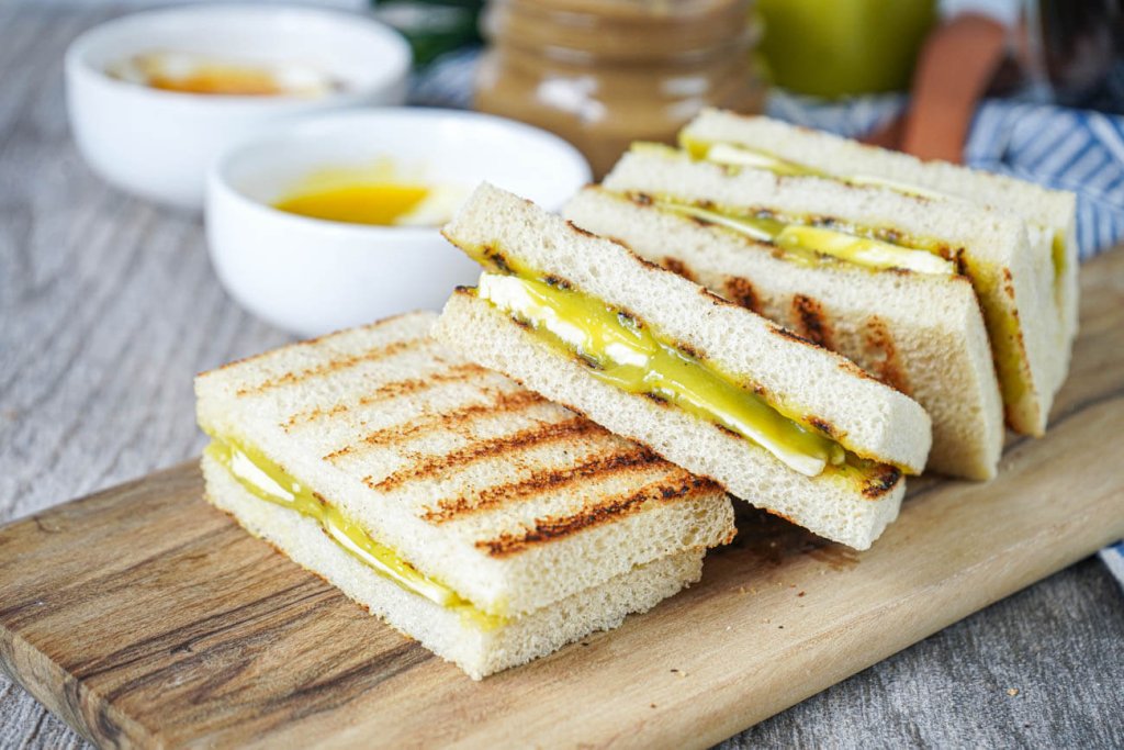 Bánh mì nướng Kaya - đặc sản Singapore 