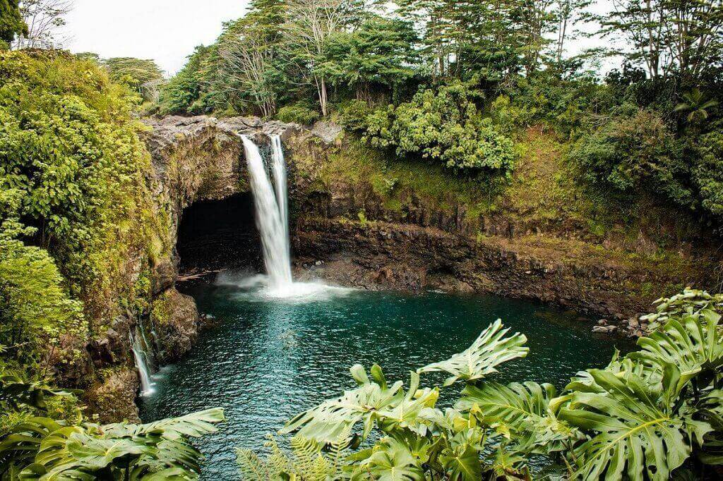 thác cầu vồng ở Hilo - Thời điểm du lịch Hawaii