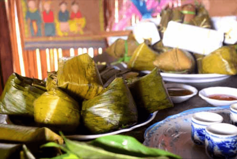 Bánh Vắt Vai, loại bánh đặc sản của người Cao Lan