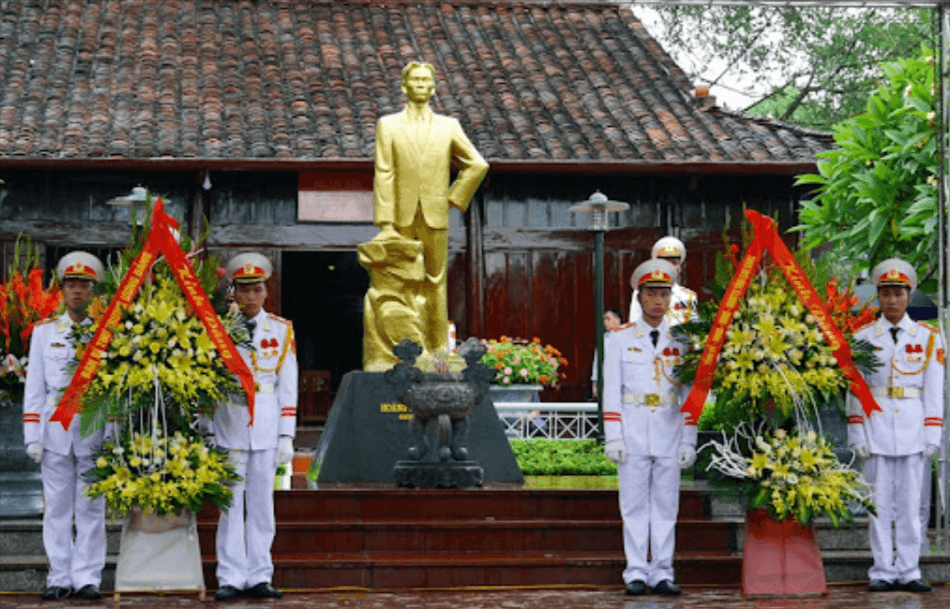 Khu di tích lưu niệm Hoàng Đình Giong