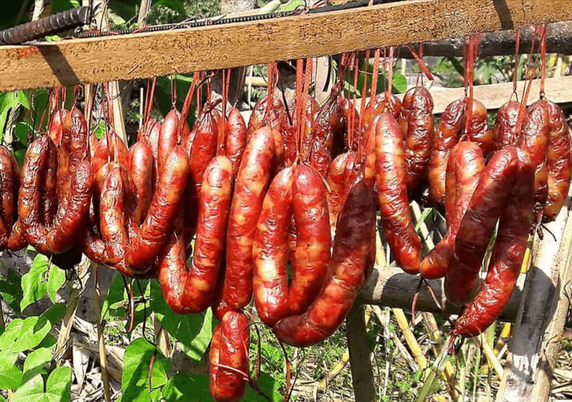 Lạp sườn Cao Bằng, món đặc sản hay được khách du lịch mua về làm quà