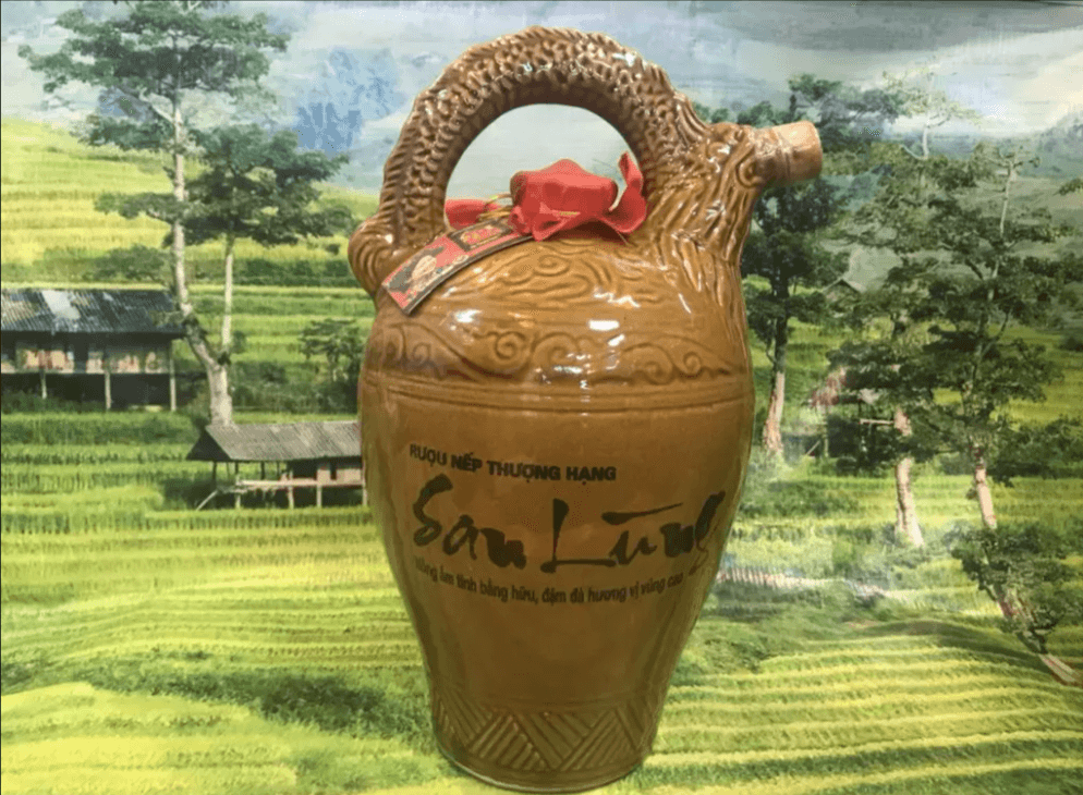 Rượu San Lùng là loại rượi rất nổi tiếng của Lào Cai