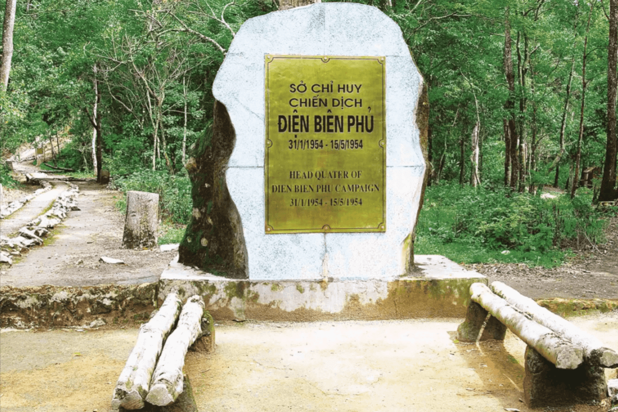 Sở chỉ huy chiến dịch Điện Biên Phủ tại Mường Phăng
