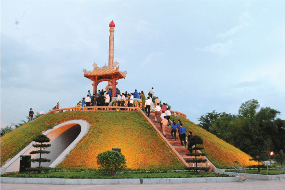 Thành cổ Quảng Trị - Nghĩa trang không nấm mồ nhưng từ tấc đất ở đây đều thẫm đẫm xương máu của các chiến sĩ
