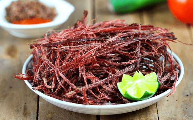 Thịt trâu gác bếp - đặc sản vung Tây Bắc
